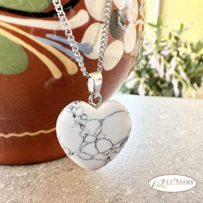 ÁSVÁNYKŐ szív medálos NYAKLÁNC - Howlit