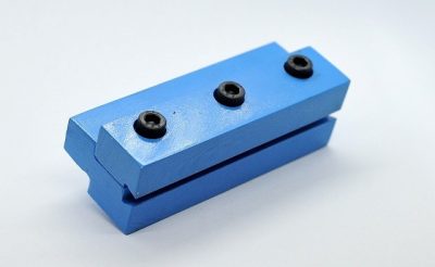 Gyorsacélbetétkés tartó 25x25/TR 16-25 mm