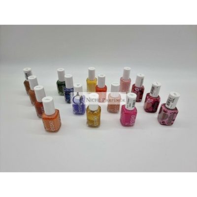 Essie Téli Kollekció Körömlakk 670 Kékbe Kötve, 670ml