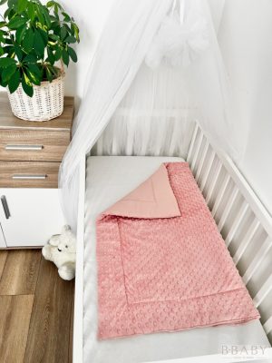 Phoebe – Puha babatakaró 70×90 cm | Púder rózsaszín pamutvászon, minky, antiallergén töltettel