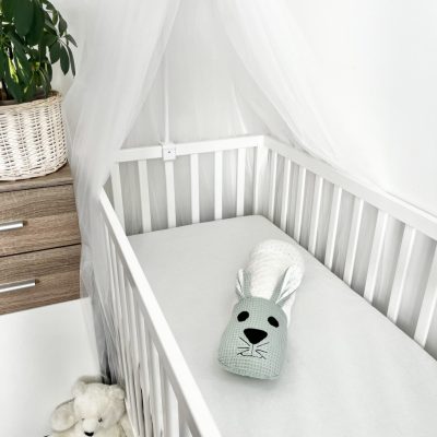 Little Bunny – Állatfigurás szundi hengerpárna babáknak | Nyuszi, menta waffle pamut, mosható