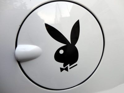 Playboy nyuszi tanksapka matrica