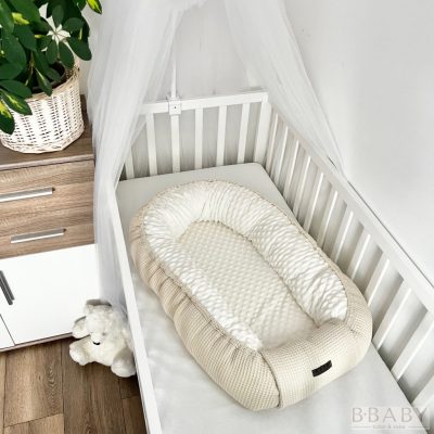 Georgia Bézs waffle és krém wellsoft babafészek – érzékszervi fejlesztés és nyugodt pihenés újszülötteknek