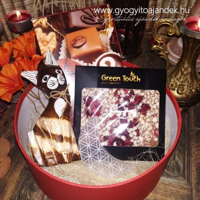 Cicás ajándékcsomag csokoládéval csokoládé orákulum kártyával 