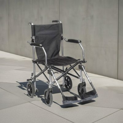 Összecsukható hordozható kerekesszék TRAVELITE