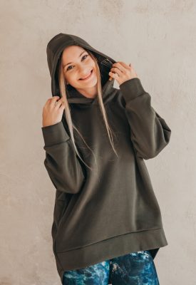 Kapucnis jóga pulóver IKIGAI - PATENTDUO - Olivazöld