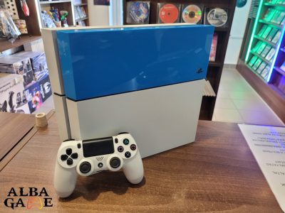 PS4 FAT (2 TB) KÉK - FEHÉR ALAP GÉPCSOMAG - HASZNÁLT