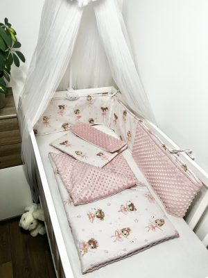 Bbaby 3 részes egybevarrt babaágynemű – Púdertánc minky, balerinás pamutvászon és egyenes fejvédő