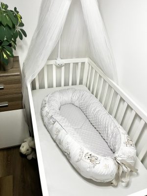 Bbaby babafészek – Afrikai Kaland, halványszürke minky és állatos pamutvászon, 68×85 cm