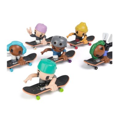 Tech Deck gördeszka - SK8 Crrew figurával