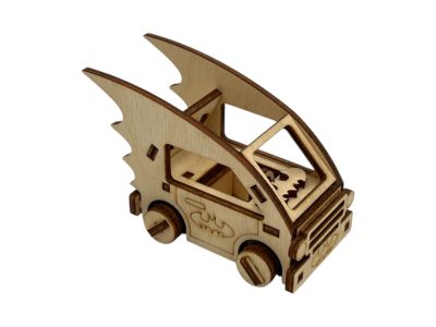 Lézervágott fa denevérautó