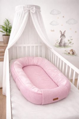 PinkyWinky waffle és rózsaszín wellsoft babafészek – érzékszervi fejlesztés és nyugodt pihenés újszülötteknek