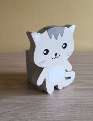 Cica ceruzatartó, szürke