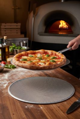 Perforált Alumínium Pizzasütő Lemez 38 cm – de Buyer