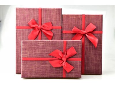 Díszdoboz szett 3 db-os bordó - arany piros masnival