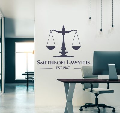 Egyedi neves ügyvédi iroda matrica