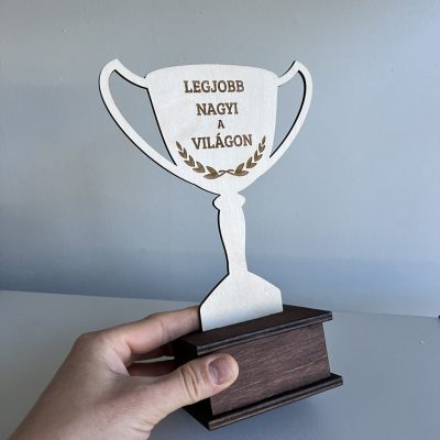 Egyedi gravírozott díj – „Legjobb … a világon” trófea (23 cm)