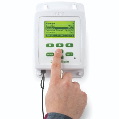 HI981421-01 GroLine HANNA kombinált pH- és EC megfigyelőműszer beépíthető elektródával