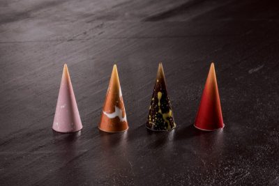 Polikarbonát Magas Gúla és Kúp Bonbon Csokoládéforma, MA4007, 275x175 mm