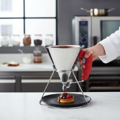 de Buyer Kwik Red Rozsdamentes Adagoló és Díszítő Tölcsér Állvánnyal, 0,8 l