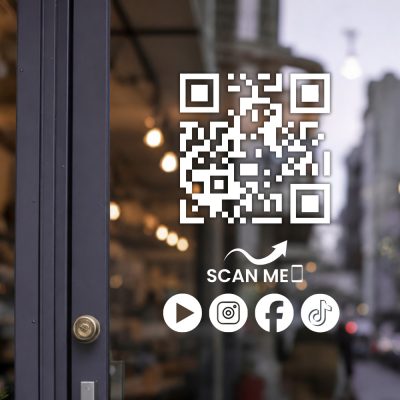 Egyedi QR kód matrica social media 1
