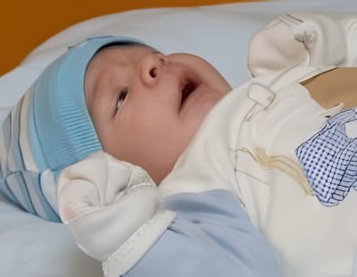 Csecsemő kesztyű arckaparás ellen - lányos