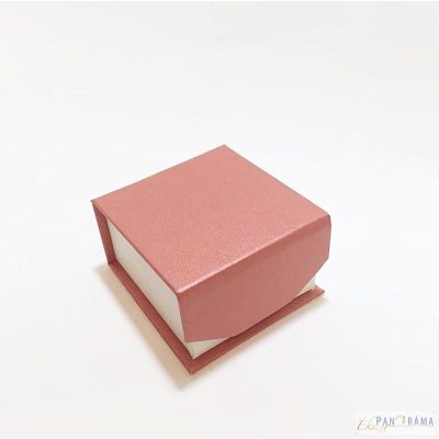 Díszdoboz piros metál -mágneses gyűrűs