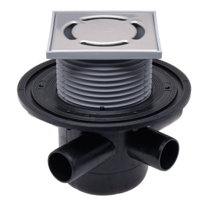 HL 304 padlóösszefolyó vízszintes kifolyóval, 3 x DN40 bemenettel, 123 x 123 mm