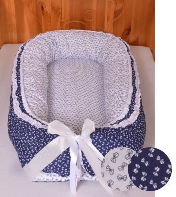 Babafészek csipkével - sötétkék