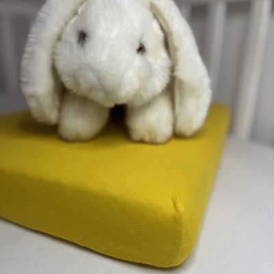 Mustársárga gumis pamut baba lepedő 60x120 és 70x140 cm kiságyba – univerzális, 100% pamut