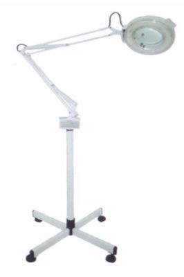 Nagyítós lámpa álló kerekes
