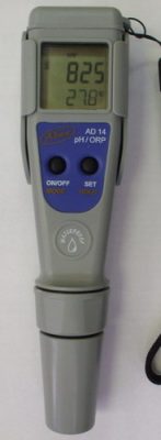 AD 14 digitális kézi pH-, ORP- és hőmérsékletmérő egyben, cseppálló