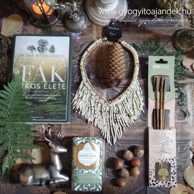 A fák titkos élete című könyv ajándékcsomag szarvas figurával ékszerrel