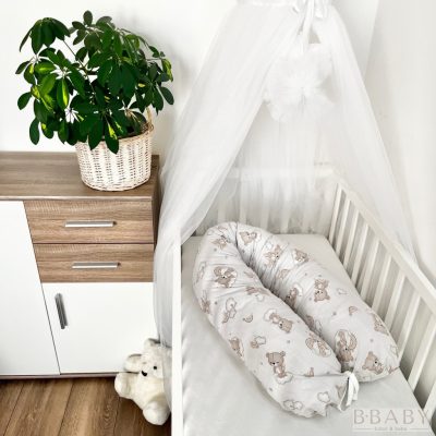 Egyenes vonalú kismamapárna – Szivárványos Maci | Bézs nyugalom vidám színekbe öltöztetve