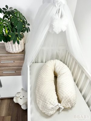 Egyenes vonalú kismamapárna – Dream | Bézs pamut és krém minky ölelés a nyugodt pillanatokért