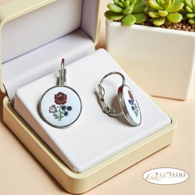 Eredeti Swanis® kristályos, francia kapcsos fülbevaló- Kalocsai fehér kerek