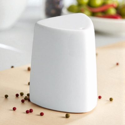 Háromszög alakú borsszóró porcelán 5,3x4x4 cm