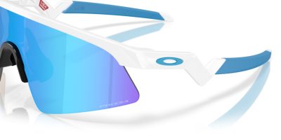 OAKLEY YOUTH SUN RESISTOR SWEEP 0OJ9015 901501 28 Napszemüveg