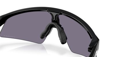 OAKLEY YOUTH SUN RESISTOR SWEEP 0OJ9015 901504 28 Napszemüveg