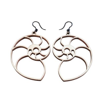 Csigavonalas lézervágott fa fülbevaló