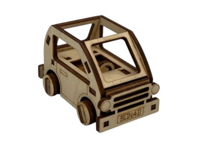 Lézervágott fa kémautó