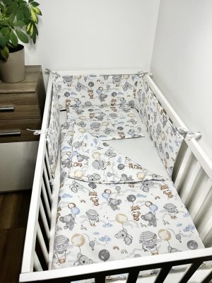 Bbaby 3 részes babaágynemű – Lufis Állatok, pamutvászon, párna, takaró, rácsvédő