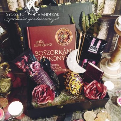 Ajándékcsomag boszorkányoknak - Boszorkányok kézikönyve olvasóbox teával, gyertyával