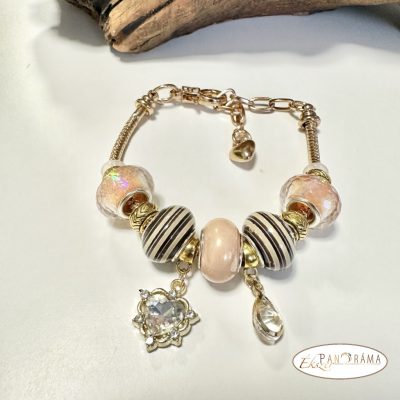 Pandorka karkötő, arany színű alapon-Gold