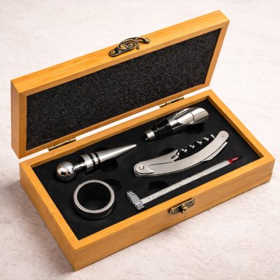 5 részes boros szett bambusz díszdobozban – elegáns ajándék borrajongóknak