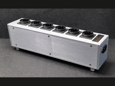 Zeus Power Station NextGen Ultra High-End hálózati elosztó