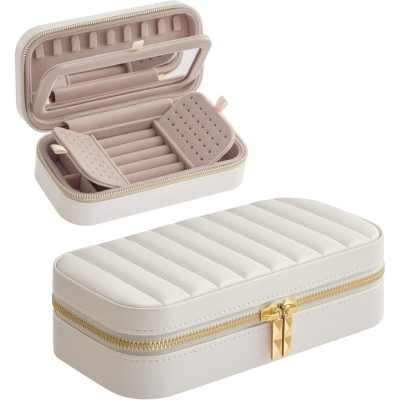 Utazó ékszerdoboz, kis ékszertartó rendszerező tükörrel, felhőfehér