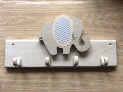 Elefánt 4 akasztós fogas, fehér