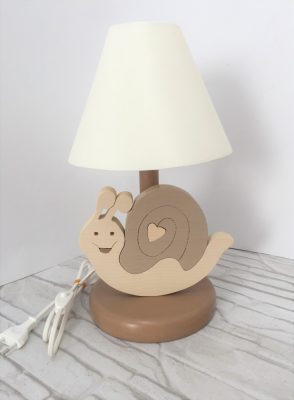 Csiga éjjeli lámpa, barna