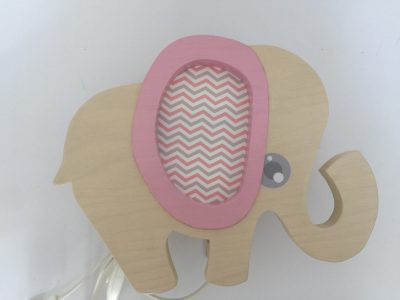 Elefánt falilámpa , bézs, málna füllel 